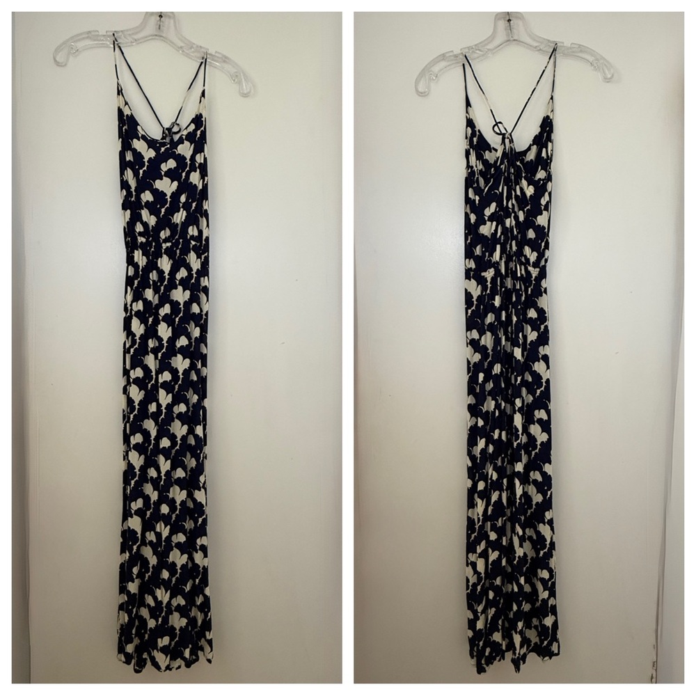 Ava Sky Dress Portugal in Navy Blossom — Size M - Picture 2 of 5